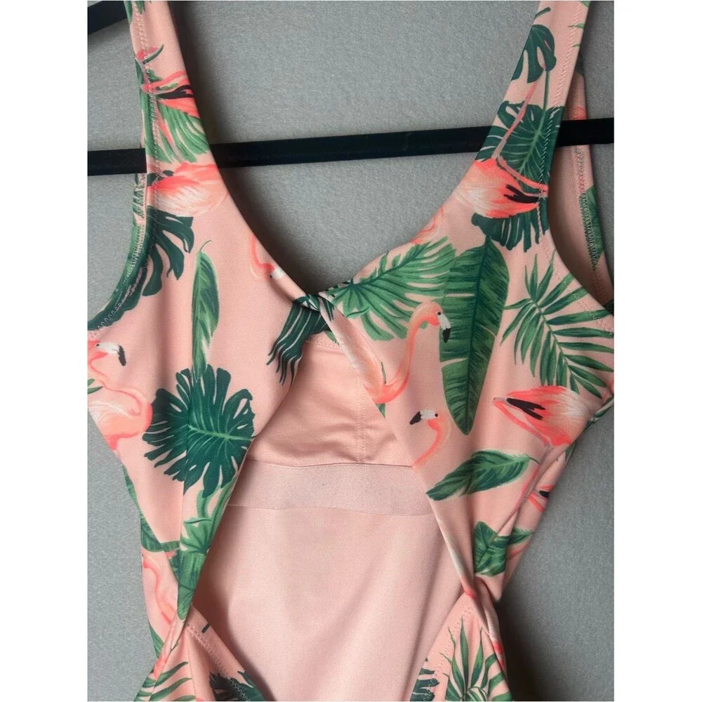 Old Navy Pink Tropical‎ Leaf & Flamingo One-Piece Twist Back Swimsuit XS